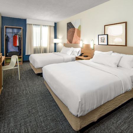Spark By Hilton Hershey Near The Park Exteriör bild